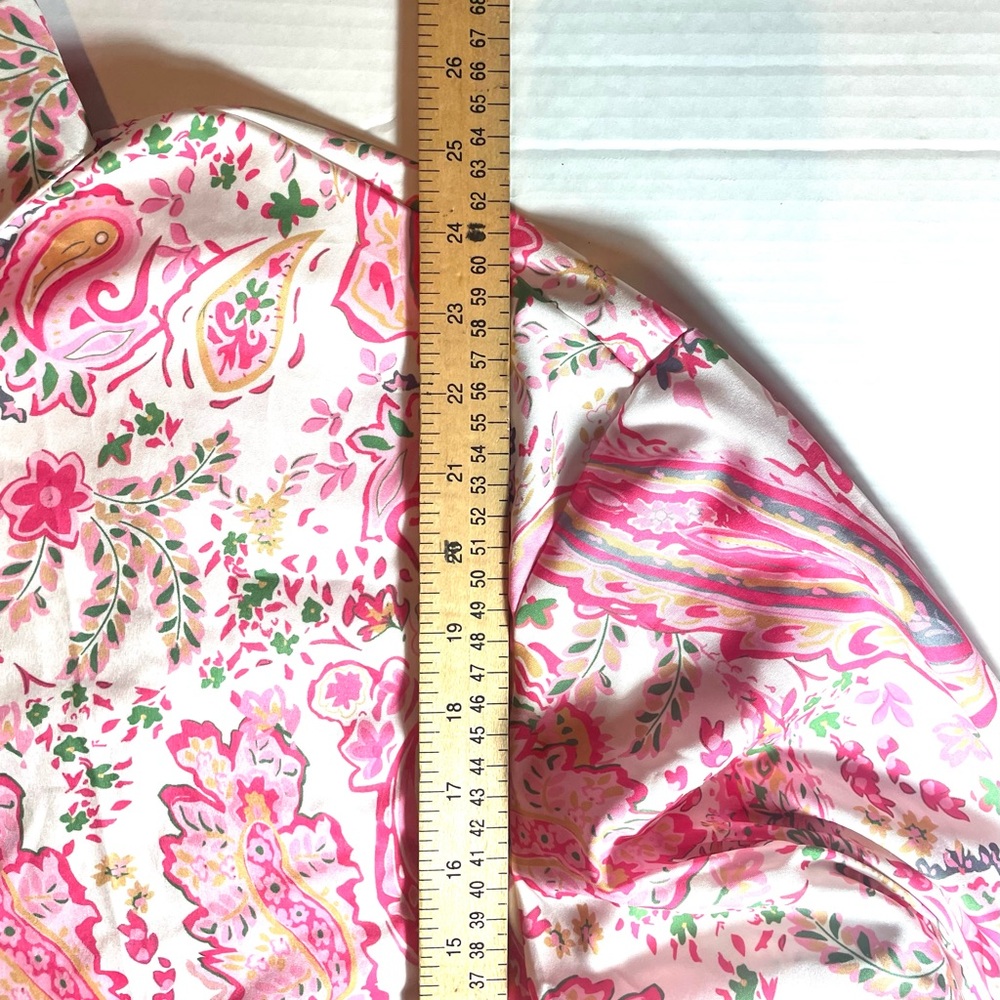 Vibrant multicolored Pink Paisley button up blouse.  HOT DEAL Like new - Picture 8 of 10